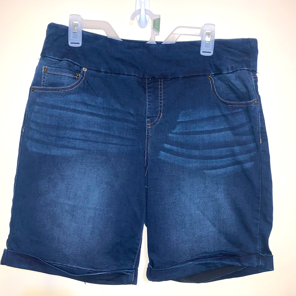 StitchStar Super stretchy Bermuda Shorts